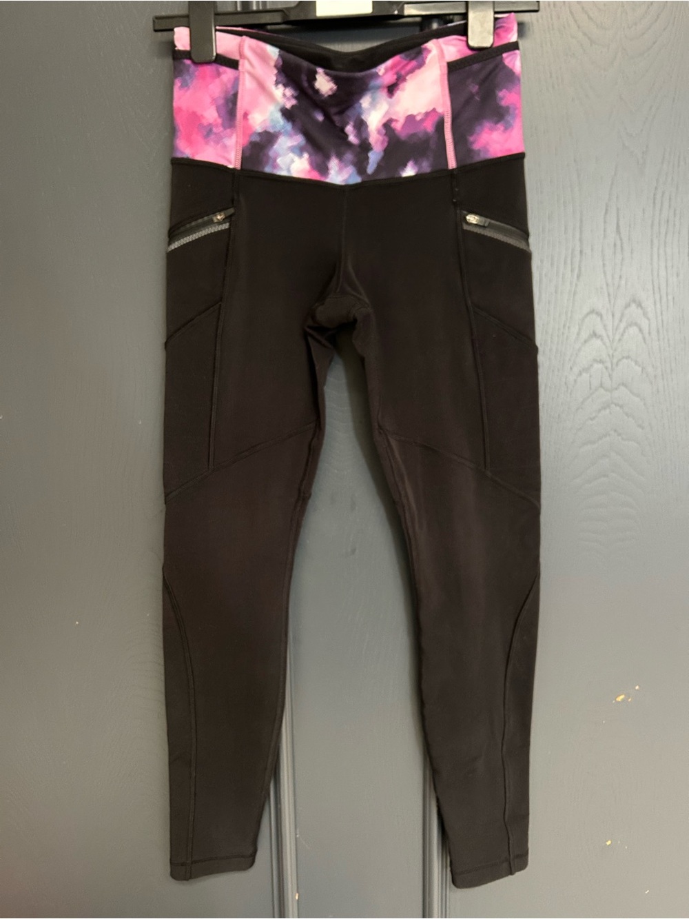 lululemon athletica Black Leggings with Pink and Purple / size 6